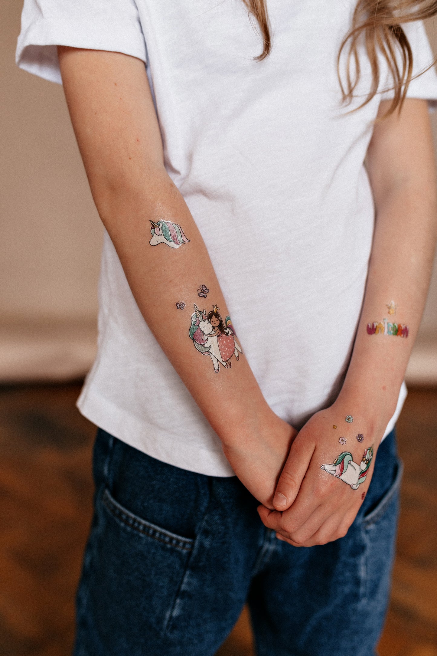 Hugs with a unicorn (GA-664) - Tattooshka USA