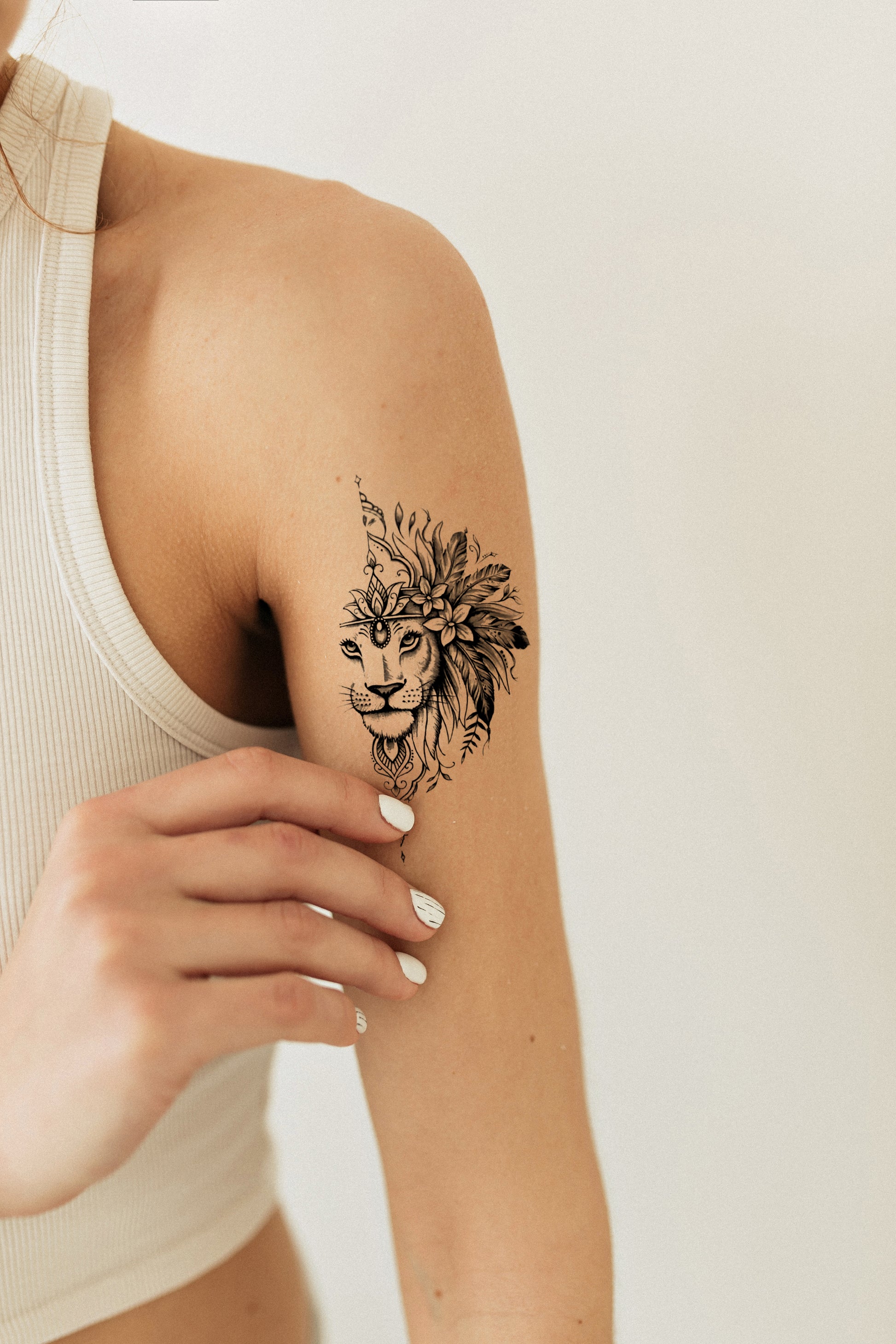 Lion with flowers (L-22) - Tattooshka USA